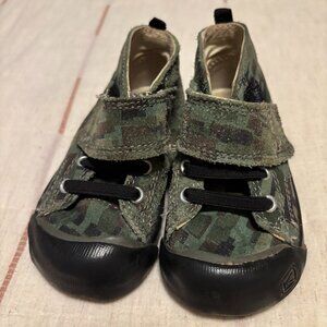 Keen Digital Camo Camouflage High Top Sneakers Shoes Toddler Size 5 Green